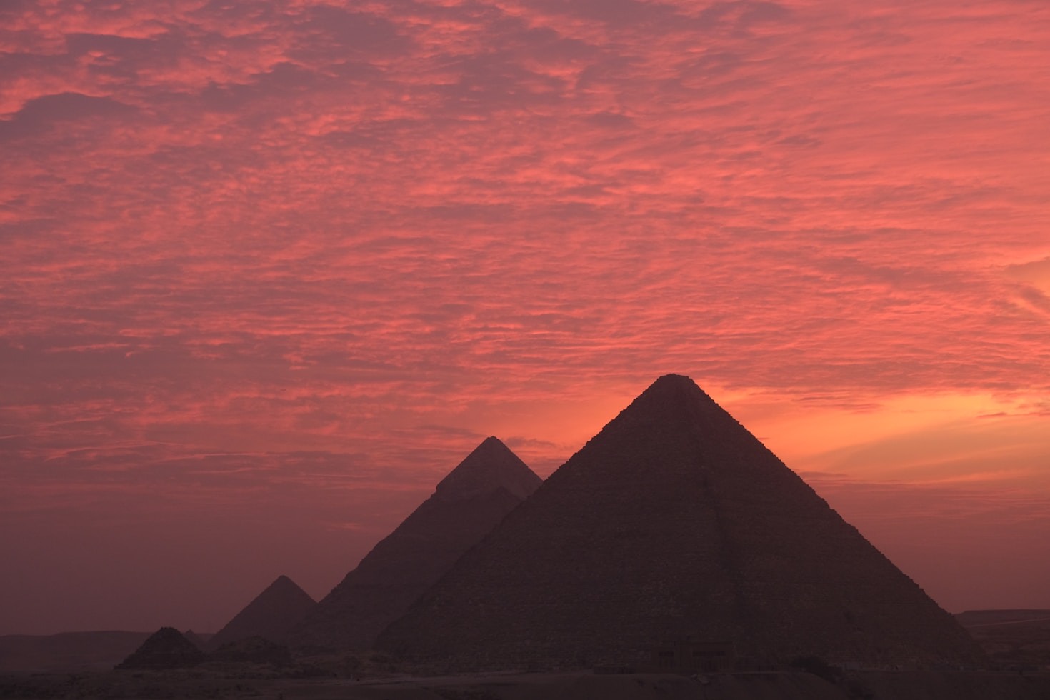 10 Fascinating Facts About the Pyramids